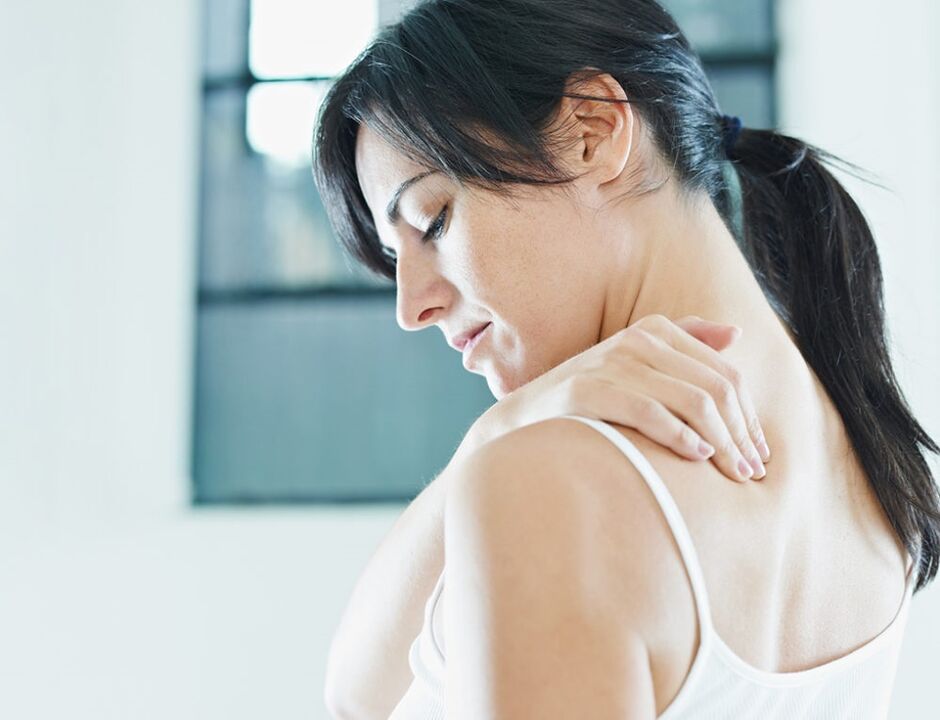 Schmerzen im Schulterblatt mit zervikaler Osteochondrose