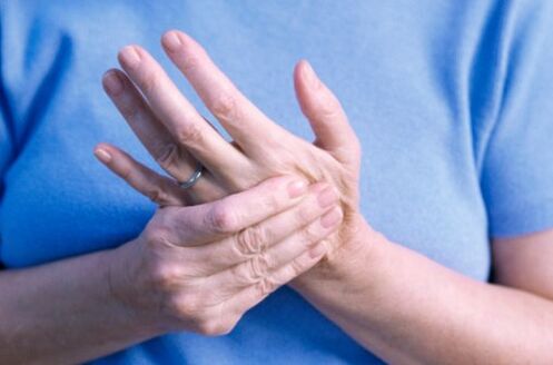 Schmerzen in den Gelenken der Hände und Finger - ein Zeichen für verschiedene Krankheiten