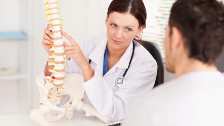 Ärzte betrachten Osteochondrose als eine häufige Erkrankung der Wirbelsäule, die einer Behandlung bedarf. 