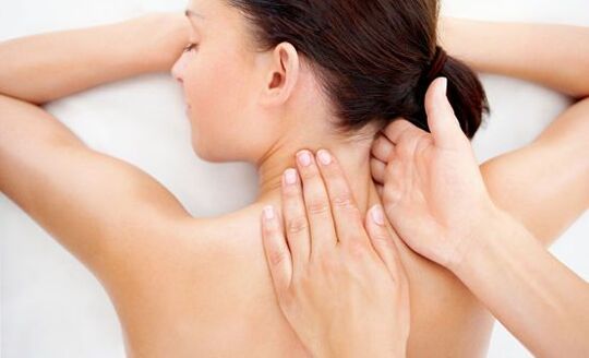 Nackenmassage zur Muskelentspannung, Linderung von Verspannungen und Schmerzen
