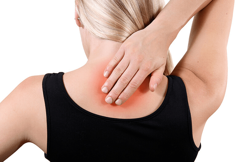 Eines der Symptome einer Osteochondrose sind Rückenschmerzen
